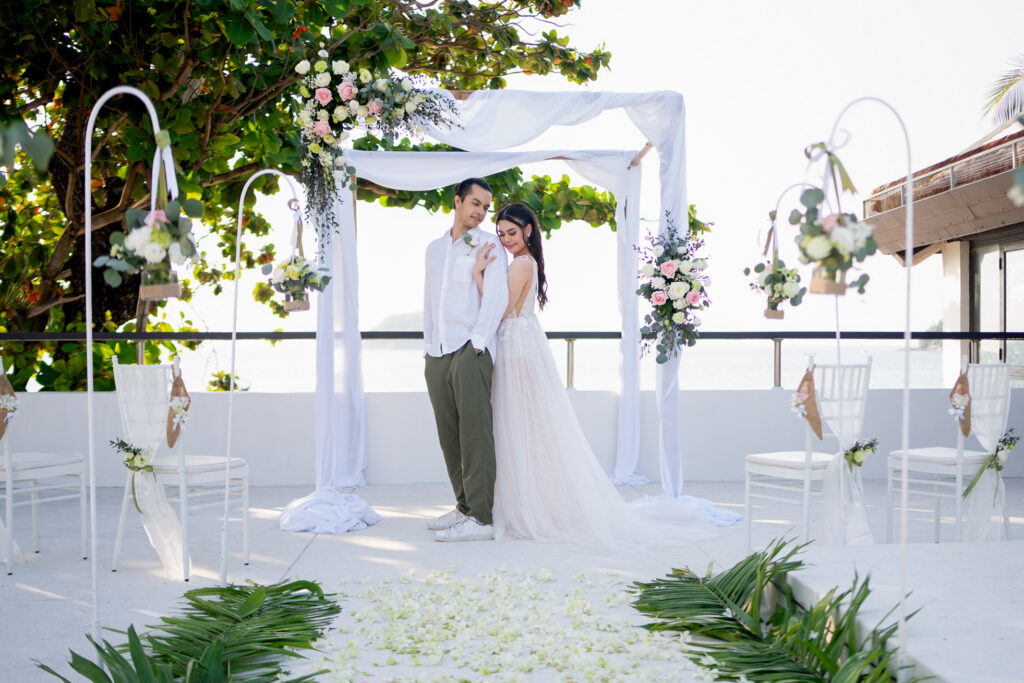 Romantic Beach Vow Renewal Venue for Couples in Phuket